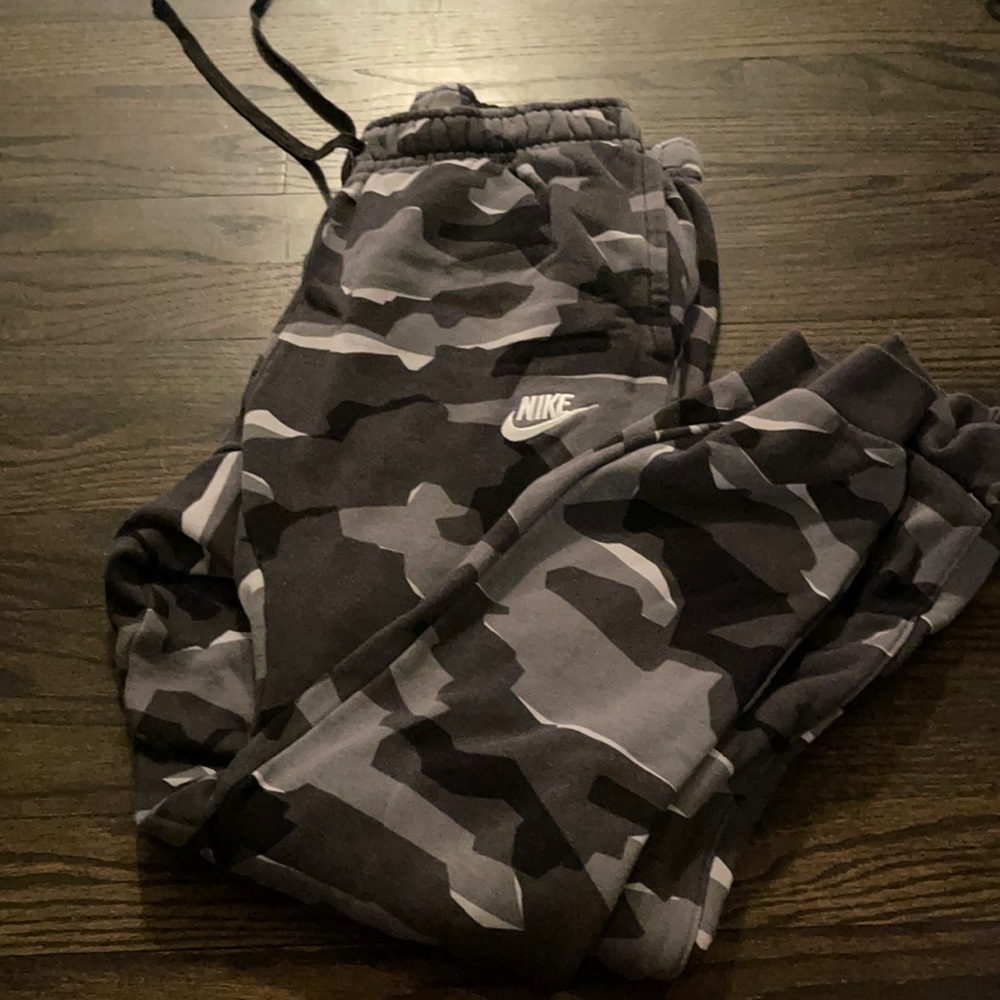 Nike joggers